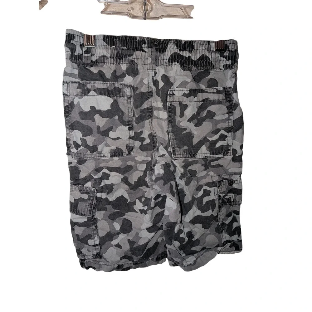 The Childrens Place Boys Grey‎ Camo Cargo Shorts Size 7 Elastic Waist Drawstring